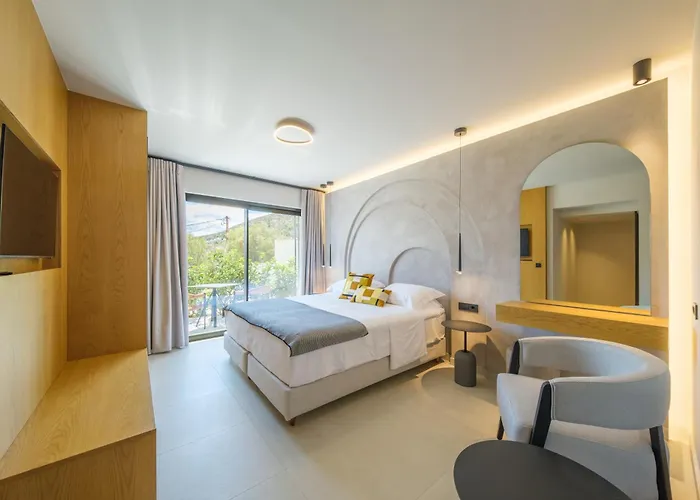 Yiannis Place