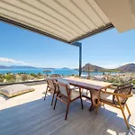 Yiannis Place Apartment *