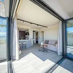 Apartment Yiannis Place *