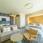 Yiannis Place Tolón