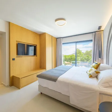 Yiannis Place