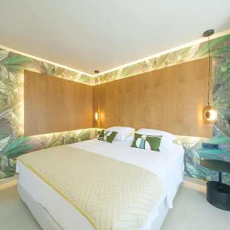 Yiannis Place 아파트