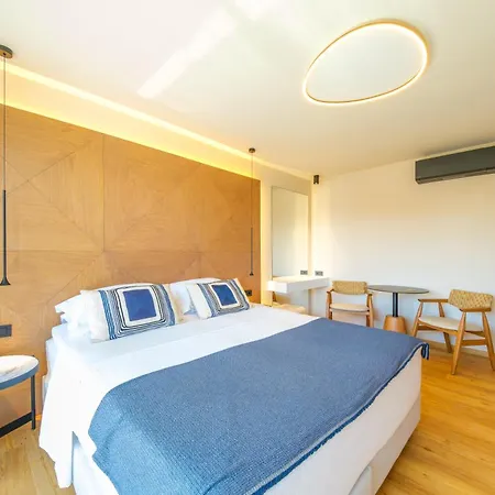 Yiannis Place
