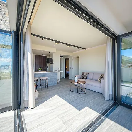 Apartment Yiannis Place *