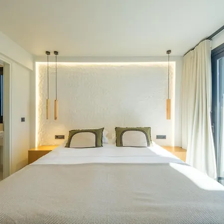 Yiannis Place 아파트