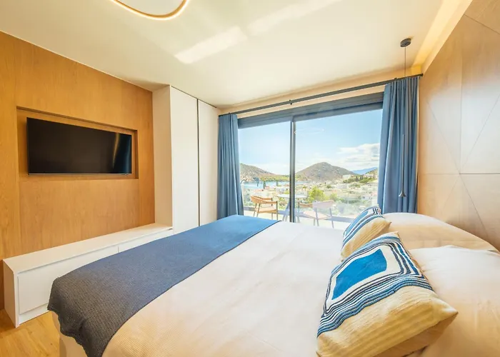 Yiannis Place Apartman Toló