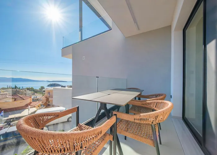 Yiannis Place דירה טולון